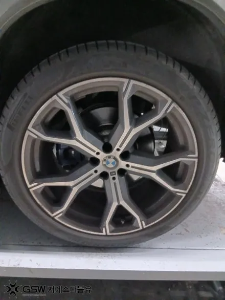 판교 휠복원 BMW X6 21인치, 림 스크래치 교체 대신 다이아컷팅으로 새 휠 만들기 / 성남시 시흥동
