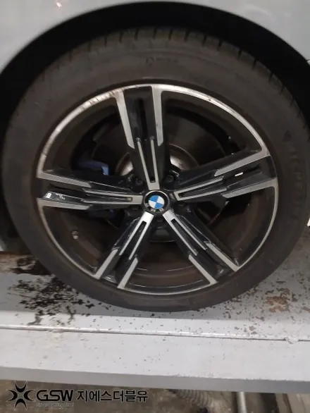 판교 BMW 320i 휠복원 긁힌 18인치 순정휠 교체 대신 다이아컷팅 복원 / 성남시 시흥동