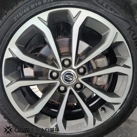 수원 티볼리 휠 긁힘, 이 정도면 교체해야 할까요? / 성남시 시흥동