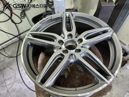 강남 휠복원 벤츠 E클래스 AMG 컷팅 휠 복원 잘하는 업체! 지에스더블유! / 성남시 시흥동