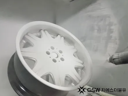 수원 휠복원 제네시스 GV80 22인치휠 긁힘으로 인한 작업 후기 / 성남시 시흥동