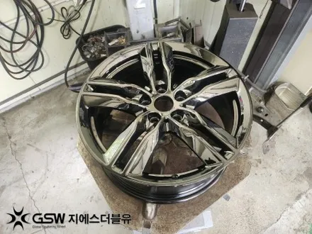 BMW X1 18인치휠 블랙크롬 판교 휠도색 / 성남시 시흥동