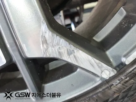 천안 휠복원 기아 셀토스 18인치휠 다이아컷팅 잘하는 업체! GSW! / 성남시 시흥동