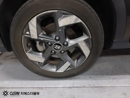 휠 교체 고민 끝! 현대 베뉴 17인치 다이아컷팅 수원 휠복원 후기 / 성남시 시흥동