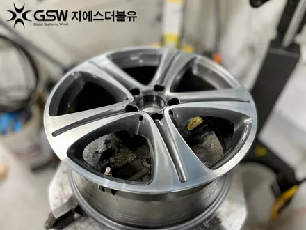 강남 휠복원 벤츠 E300 18인치휠 다이아컷팅 휠복원 작업 후기 / 성남시 시흥동