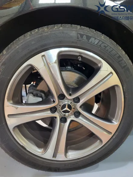 벤츠E클래스 E220d 18인치 다이아몬드 컷팅 휠 휠복원 지에스더블유 수원점 / 성남시 시흥동