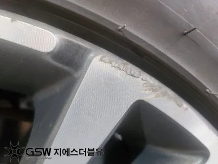 판교 스팅어 휠도색 18인치 컷팅휠에서 블랙유광 크롬 도색 후기입니다. / 성남시 시흥동