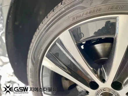 수원 벤츠 휠복원 E300 18인치 휠 스크래치로 인한 다이아컷팅 휠복원 / 성남시 시흥동