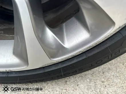 BMW X6 컷팅휠 손상? 판교에서 블랙크롬 휠도색 해결 / 성남시 시흥동