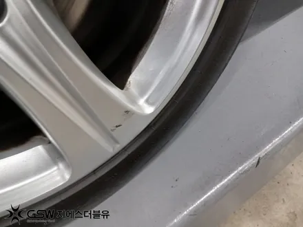 수원 벤츠 E300 휠 긁힘, 서비스센터 교체 전 이 글부터 확인해 보세요 / 성남시 시흥동