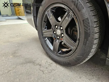 수원 크라이슬러 300C 18인치휠 순정휠에서 블랙유광 휠도색 작업 후기 / 성남시 시흥동