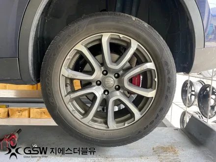 성남 마세라티 르반떼 19인치휠 다이아컷팅 휠복원 작업 후기 / 성남시 시흥동
