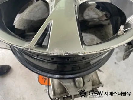 부산 제네시스 GV80 22인치휠 반광 스퍼터링 휠복원 작업 잘하는 업체! GSW! / 성남시 시흥동