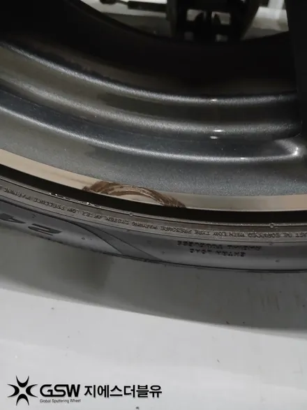판교 BMW 휠복원 BMW 6GT 휠 스크래치, 교체보다 먼저 확인해 보세요. / 성남시 시흥동