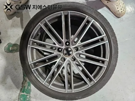 판교 포르쉐 파나메라 4S 21인치휠 다이아컷팅 휠복원 잘하는 업체 소개해 드립니다! / 성남시 시흥동