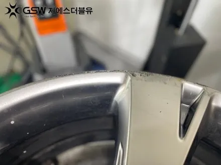 부산 제네시스 GV80 22인치휠 반광 스퍼터링 휠복원 작업 잘하는 업체! GSW! / 성남시 시흥동