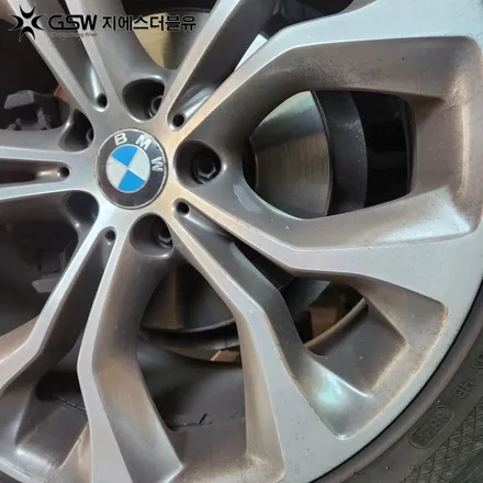 판교 BMW X6 휠도색 순정 컷팅휠에서 블랙 유광으로 드레스업 / 성남시 시흥동