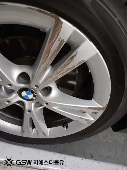 부산 BMW 2시리즈 17인치 휠복원 후기 실버 휠 스크래치 복원으로 새 휠처럼 / 광주 서구 매월동