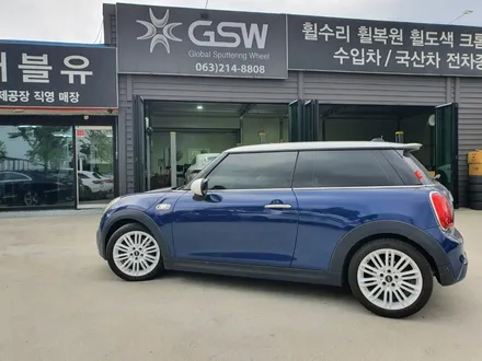 Bmw 미니 휠도장  미니쿠페 화이트도장 미니쿠페 휠수리 및 분체도장 / 광주 서구 매월동