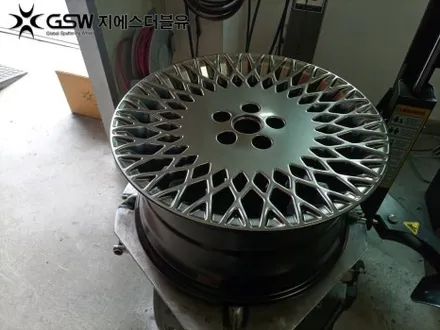 경기도광주 휠복원 제네시스 G80 19인치휠 긁힘으로 인한 반광 스크래치 휠복원 작업 후기 / 광주 서구 매월동