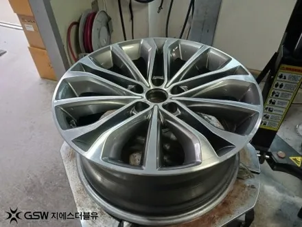 수원 제네시스 DH 18인치휠 컷팅 휠복원 잘하는 업체! GSW! / 광주 서구 매월동