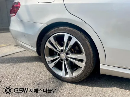 [동탄휠복원] 벤츠 E300 순정 18인치 휠 다이아컷팅 휠 복원 잘하는 업체! / 광주 서구 매월동