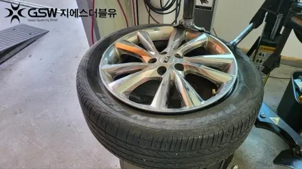 [순천휠도색] 카니발 19인치 휠 도장면 떨어짐으로 인한 화이트 크롬 도색 후기 / 광주 서구 매월동
