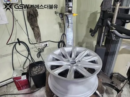 전주 아우디 A7 순정 19인치 휠 스크래치로 인한 휠복원 작업 후기 / 광주 서구 매월동