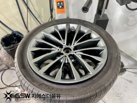 BMW G30 520D 18인치휠 일산 휠도색 잘하는 업체 추천드립니다! / 광주 서구 매월동