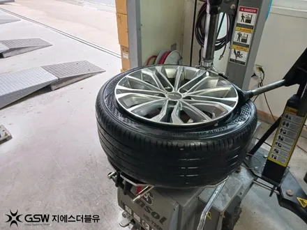 수원 제네시스 DH 18인치휠 컷팅 휠복원 잘하는 업체! GSW! / 광주 서구 매월동