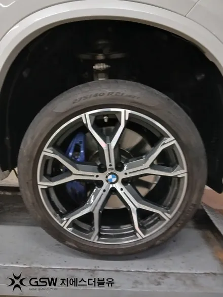 전주에서 BMW X5 휠복원? 다이아컷팅 스크래치 완전 해결! / 광주 서구 매월동