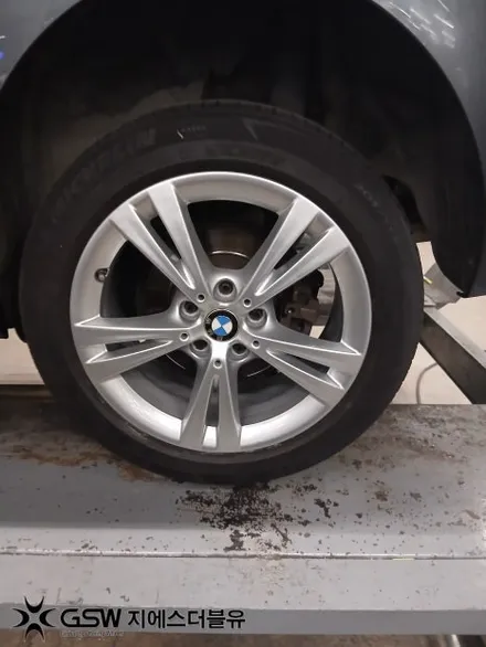 부산 BMW 2시리즈 17인치 휠복원 후기 실버 휠 스크래치 복원으로 새 휠처럼 / 광주 서구 매월동