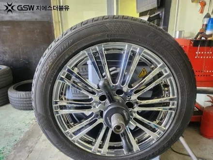 벤츠 휠도색 E클래스 17인치휠 화이트 크롬 도색 잘하는 업체! 지에스더블유! / 광주 서구 매월동