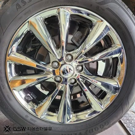 광주 카니발 화이트 크롬 휠도색 후기 괜히 휠 교체 알아봤네요 / 광주 서구 매월동