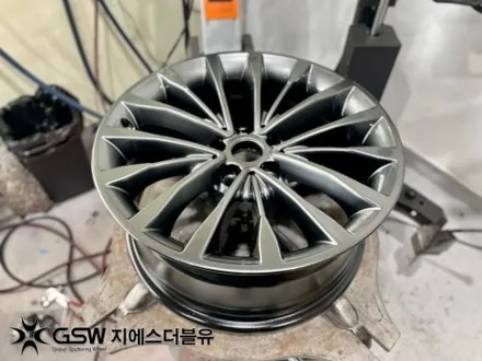 BMW G30 520D 18인치휠 일산 휠도색 잘하는 업체 추천드립니다! / 광주 서구 매월동