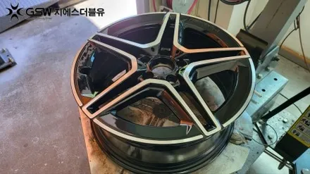 [포항 휠복원] 벤츠 C클래스 18인치 다이아몬드컷팅 휠복원 작업 후기입니다. / 광주 서구 매월동