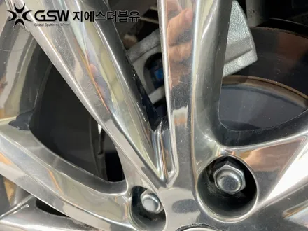 [오산휠도색] 카니발 19인치 휠 특별한 화이트 크롬 휠도색 작업 후기 / 광주 서구 매월동