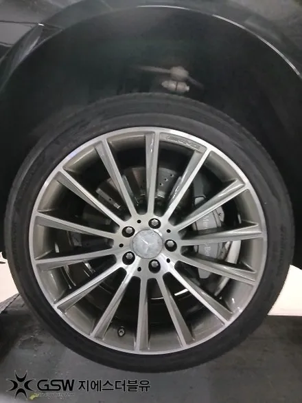 벤츠 S350d 휠 이렇게 긁히면 복원 가능할까요? 부산 휠복원 작업 / 광주 서구 매월동