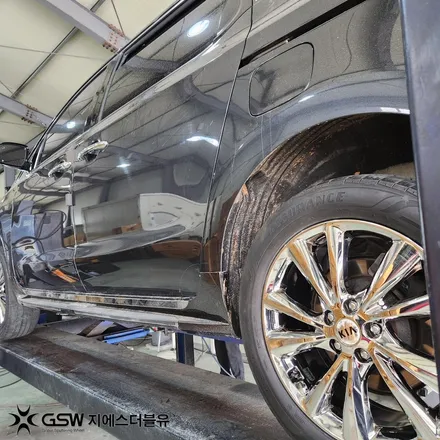 광주 카니발 화이트 크롬 휠도색 후기 괜히 휠 교체 알아봤네요 / 광주 서구 매월동