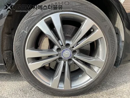 자동차 휠 복원 벤츠 S500 순정 19인치 새 휠로 만들기 / 광주 서구 매월동
