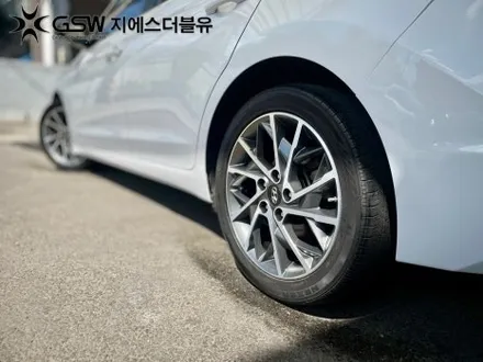 군산 중고휠 현대 아반떼 AD 17인치 휠 긁힘으로 인한 다이아컷팅 휠복원 작업 후기 / 광주 서구 매월동