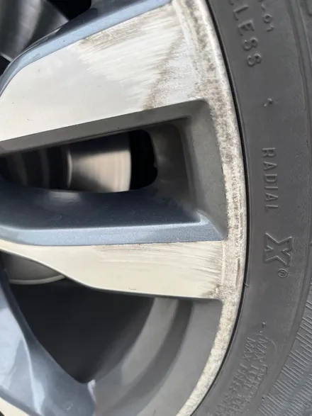 BMW X6 20인치 휠복원 전주에서 했어요[BMW X6 휠복원 전주에서제에 일잘하는 업체][전주GSW휠복원] / 광주 서구 매월동