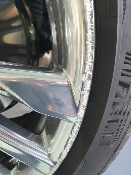 BMW GT 640I 휠복원 휠도색 [전주 BMW GT 640I 휠복원][전주에서 BMW GT 640 휠복원했어요][전주GSW] / 광주 서구 매월동