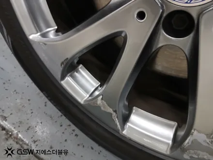 벤츠 E300 휠 손상 복원 전후 비교 부산 휠복원 작업 / 광주 서구 매월동