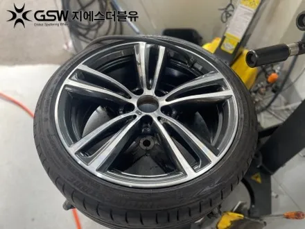 BMW 320D 19인치휠 강남 휠복원 잘하는 업체! 지에스 더블유! / 광주 서구 매월동