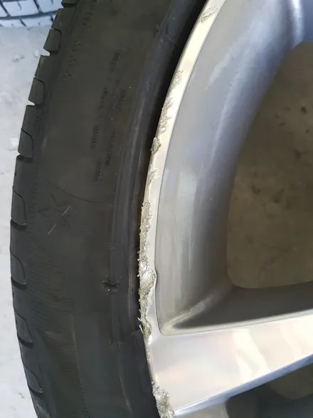 전주bmw3시리즈휠복원블랙크롬도색[전주휠복원수리][전주휠][전주중고휠][전북휠복원][전북휠수리][전주휠도색][스퍼터링휠도색][크롬휠복원][블랙크롬][익산휠복원][군산휠복원수리] / 광주 서구 매월동