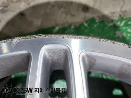 전주 마세라티 기블리 휠도색 20인치 순정 휠에서 블랙 유광 크롬 도색 작업 후기 / 광주 서구 매월동