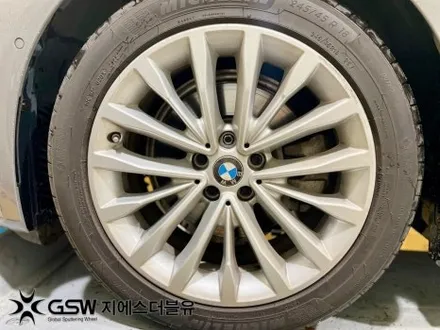 BMW G30 520D 18인치휠 일산 휠도색 잘하는 업체 추천드립니다! / 광주 서구 매월동