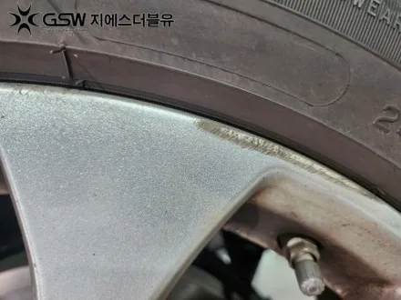 벤츠 E클래스 18인치휠 상처로 인한 실버 스크래치 전주 휠복원 작업 후기 / 광주 서구 매월동