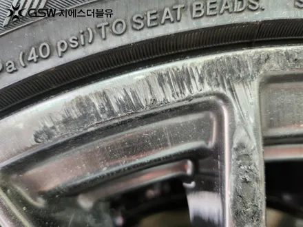 중고휠 제네시스 G80 스포츠휠 19인치 반광 스크래치 작업 잘하는 업체! GSW! / 광주 서구 매월동